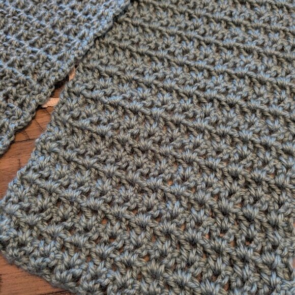 **NEW** Handmade / Crocheted Scarf - Extra LONG! - Picture 3 of 3